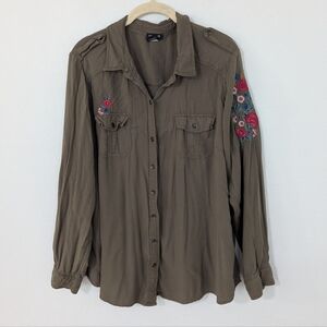 Torrid Utility Shirt Button Front Floral Embroidered Pockets Military Green 2